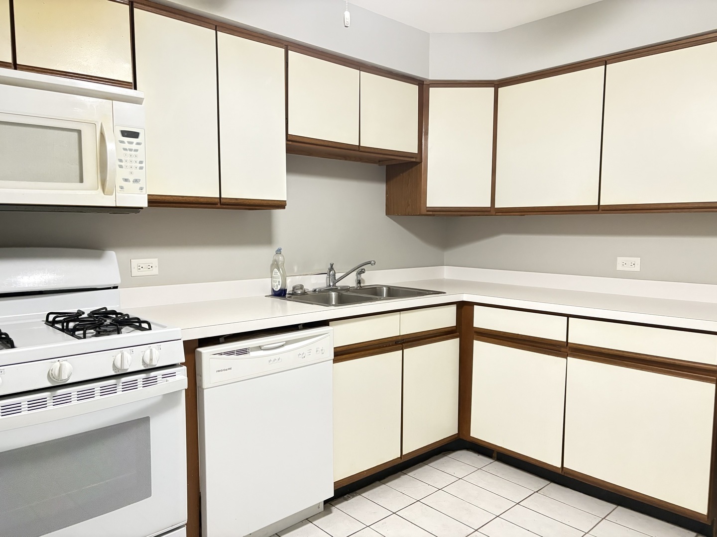10373 Dearlove Road 2g Property Photo 4