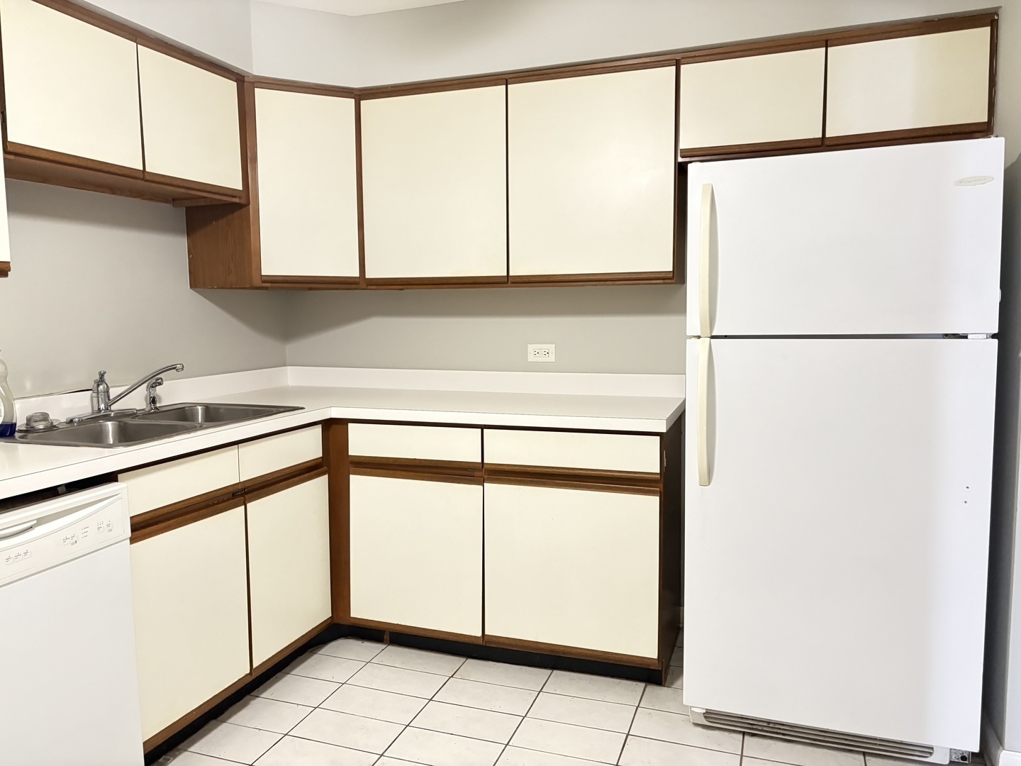10373 Dearlove Road 2g Property Photo 5