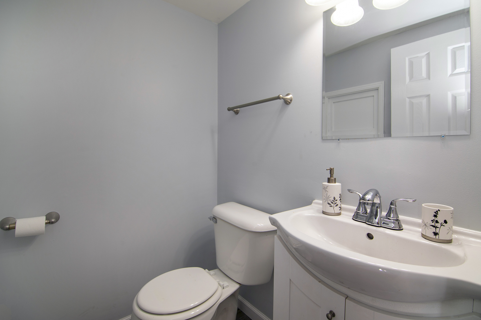 180 Center Property Photo 15