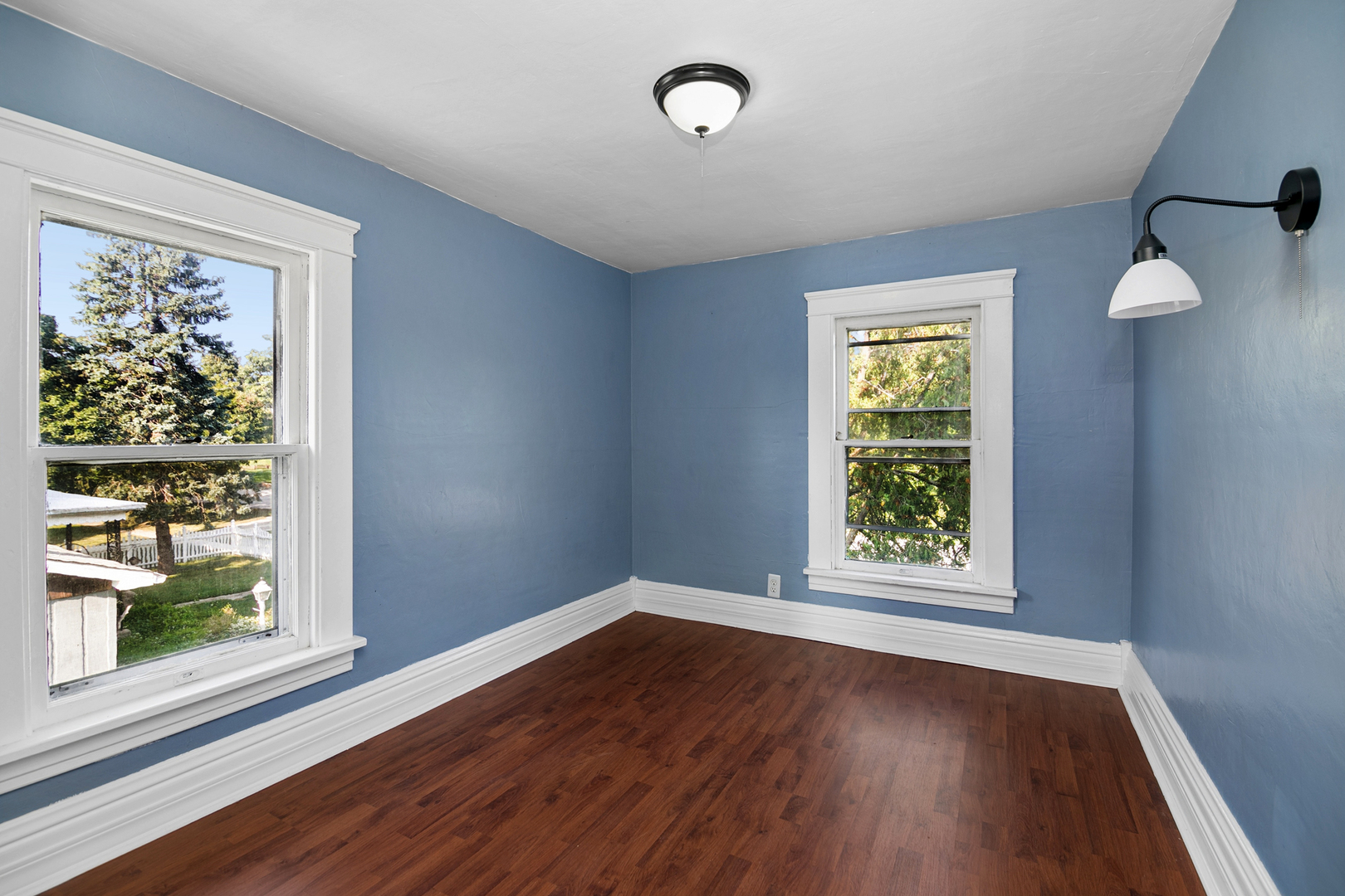 180 Center Property Photo 16