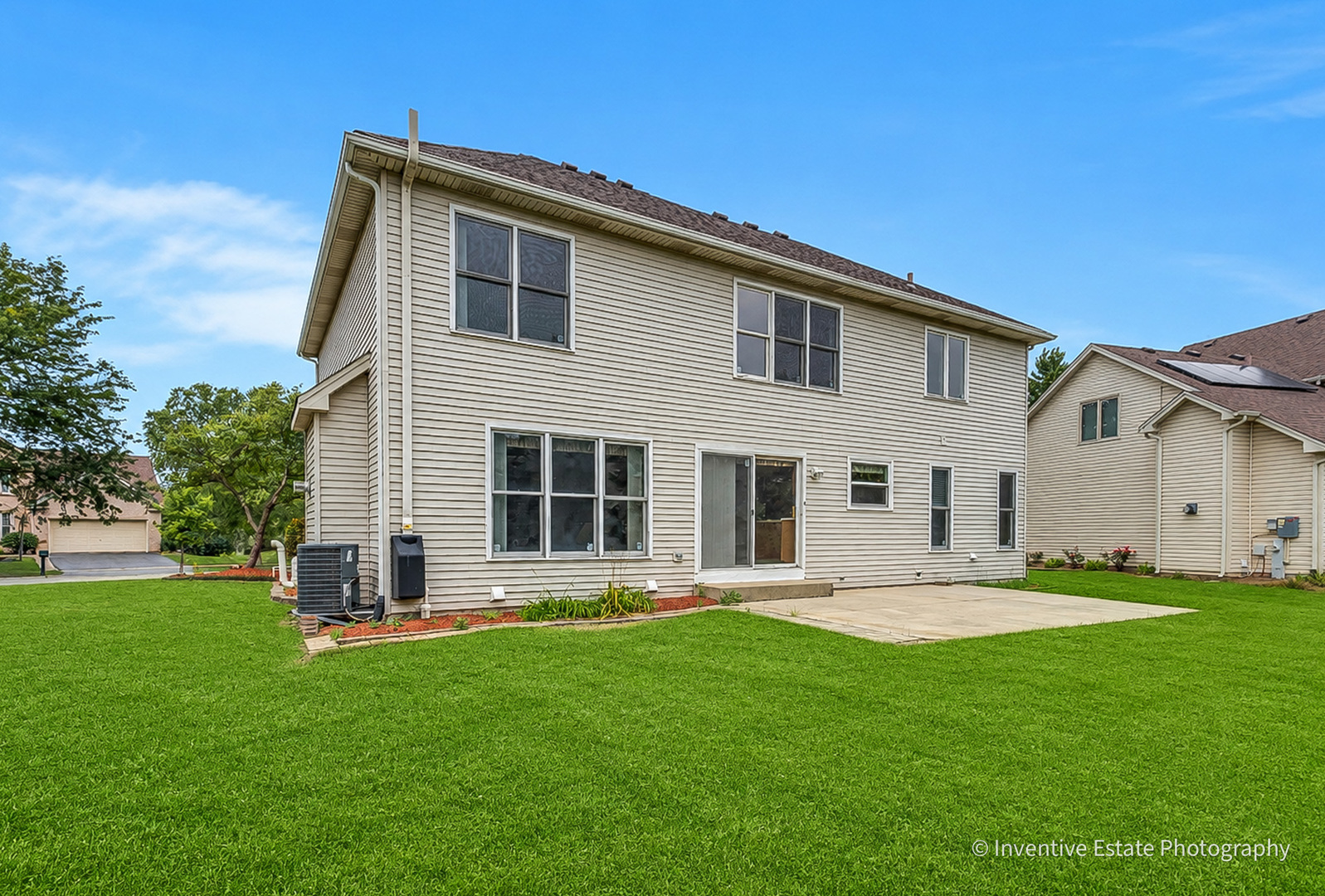 1925 Danube Way Property Photo 4