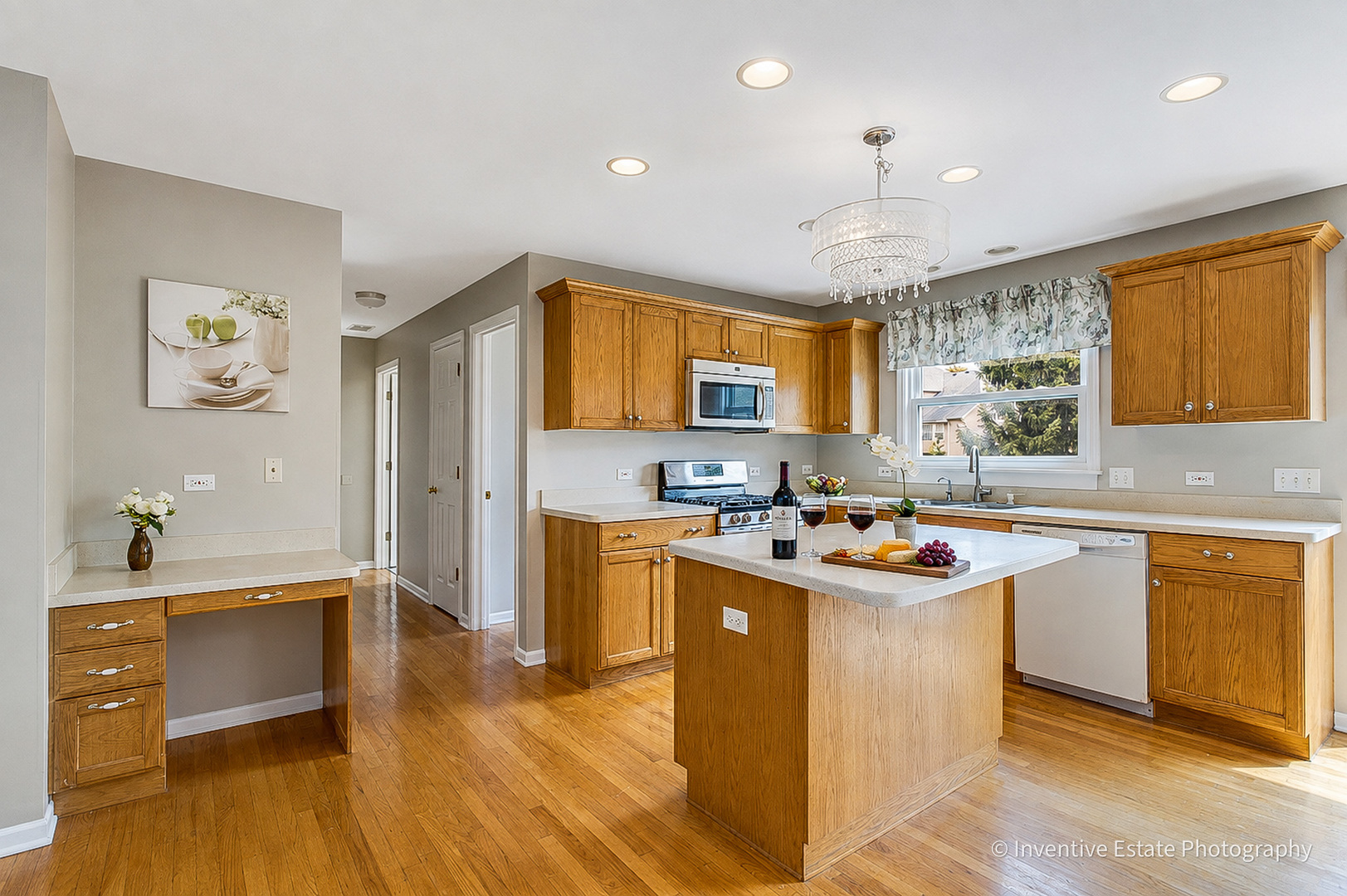 1925 Danube Way Property Photo 11