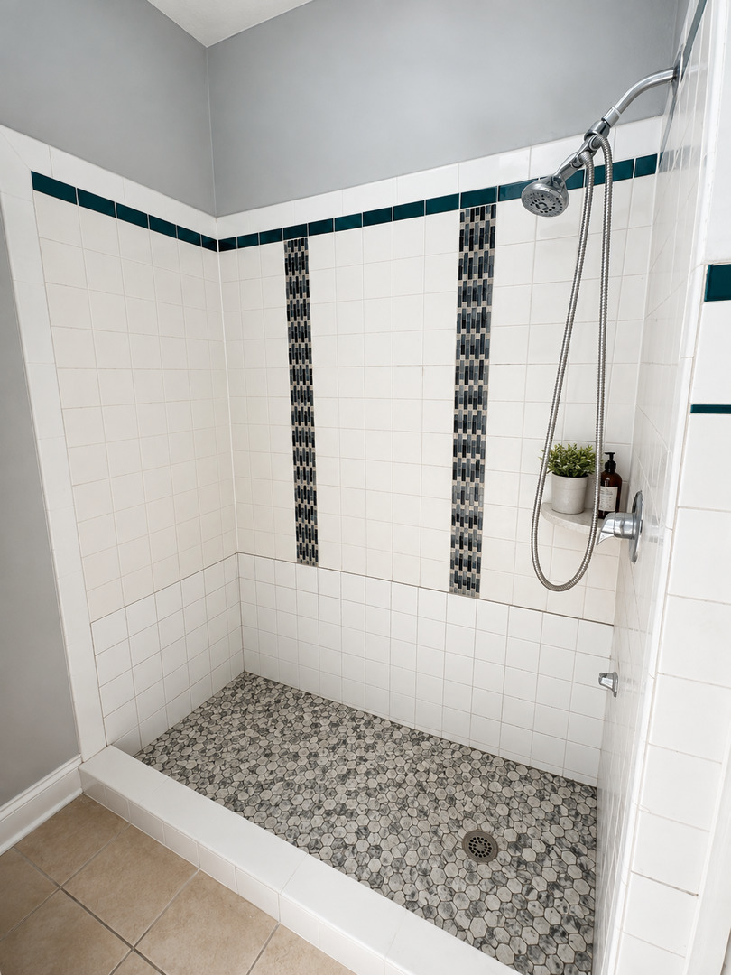 2812 S 48th Court Property Photo 4