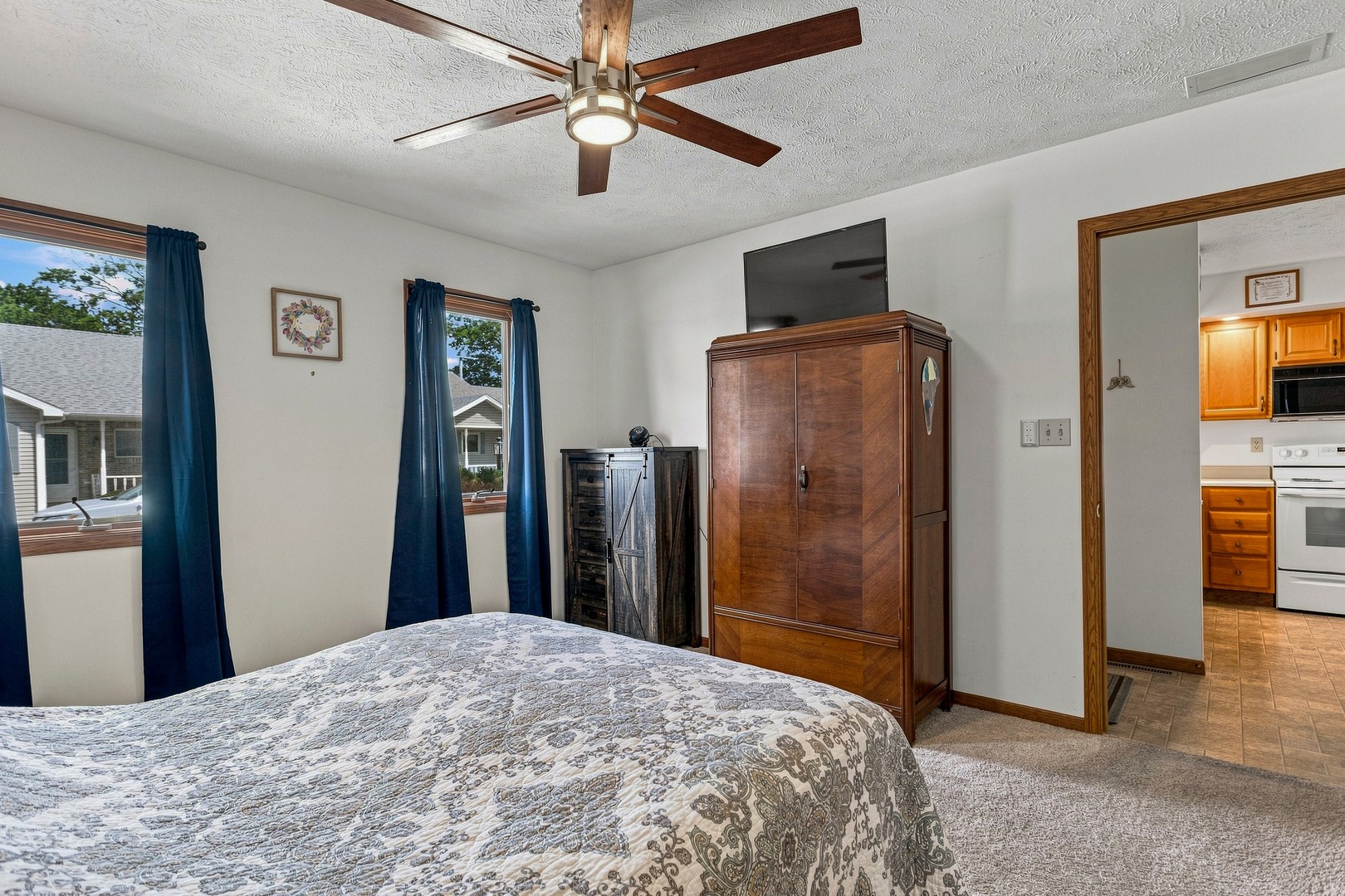 601 S Third Street B Property Photo 14