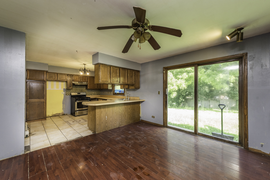 2337 N Sheridan Road Property Photo 9
