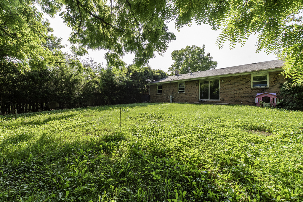 2337 N Sheridan Road Property Photo 18