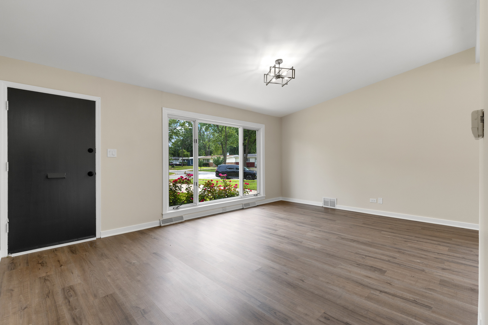 1140 Wallace Court Property Photo 3