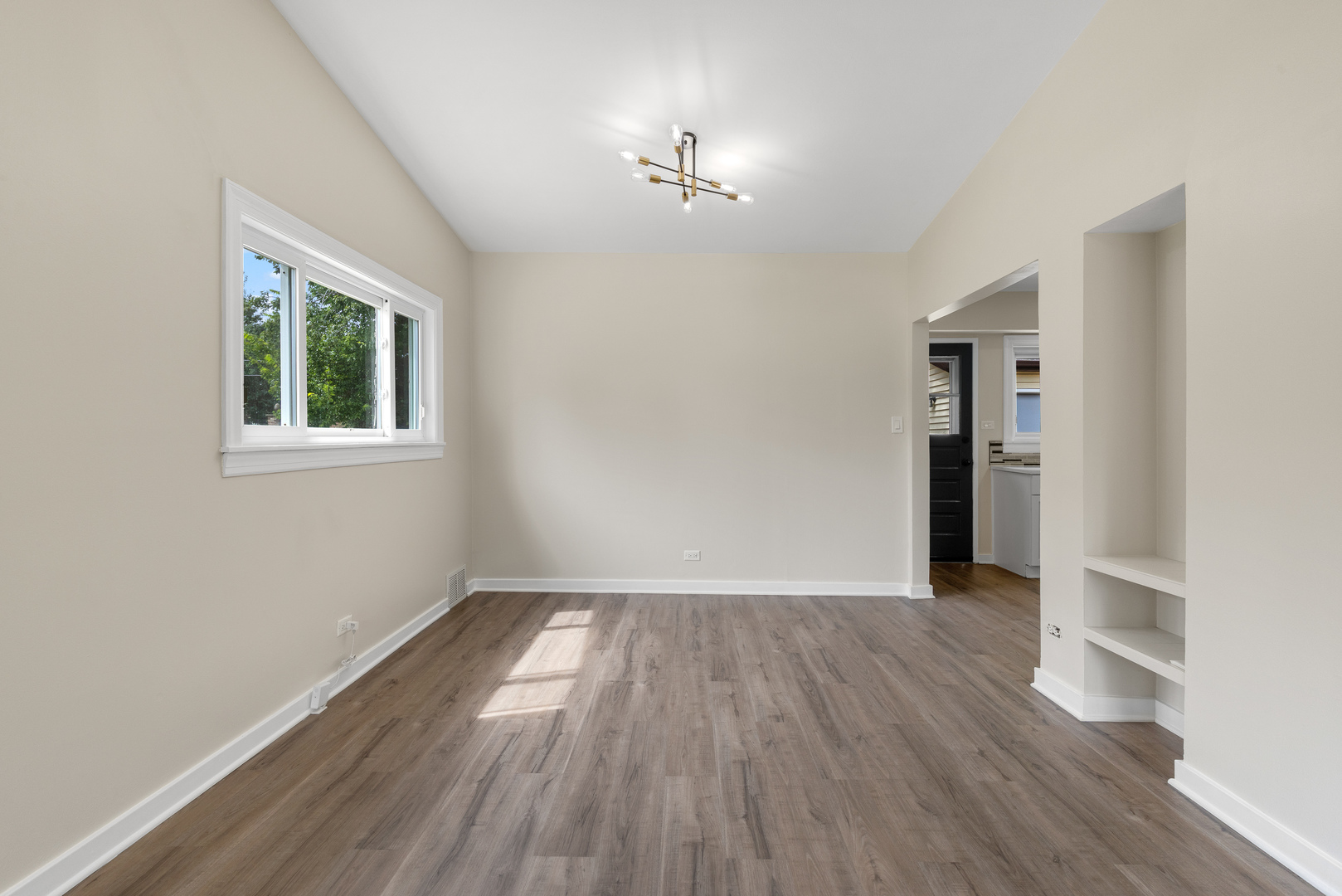 1140 Wallace Court Property Photo 6