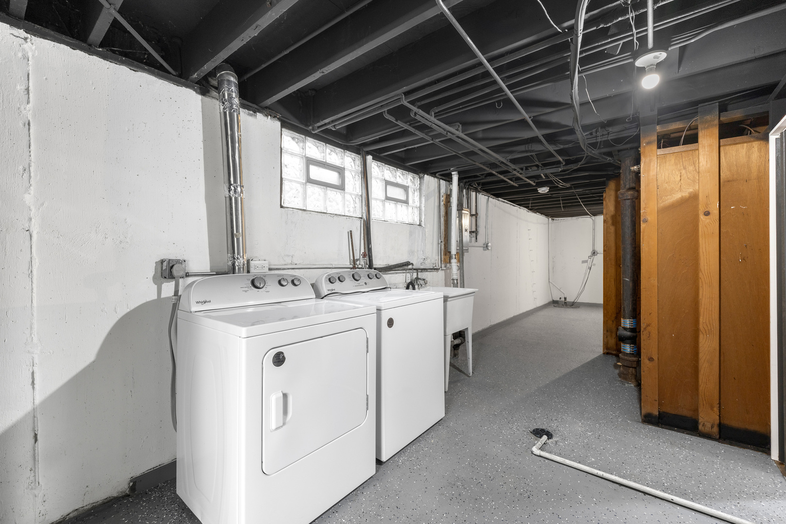 1140 Wallace Court Property Photo 23