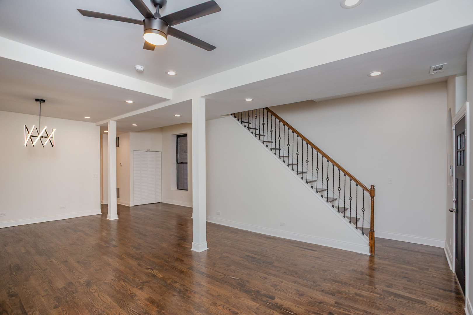 6642 S Drexel Avenue Property Photo 6