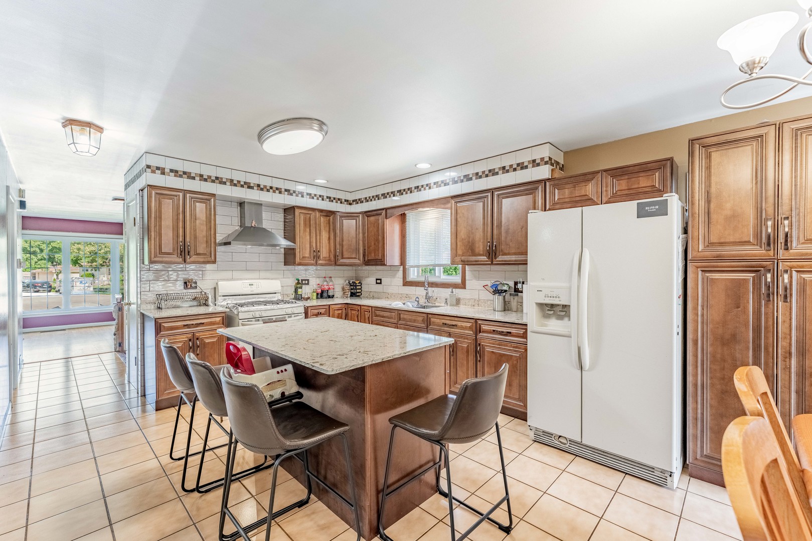 433 E Cherry Hill Drive Property Photo 6