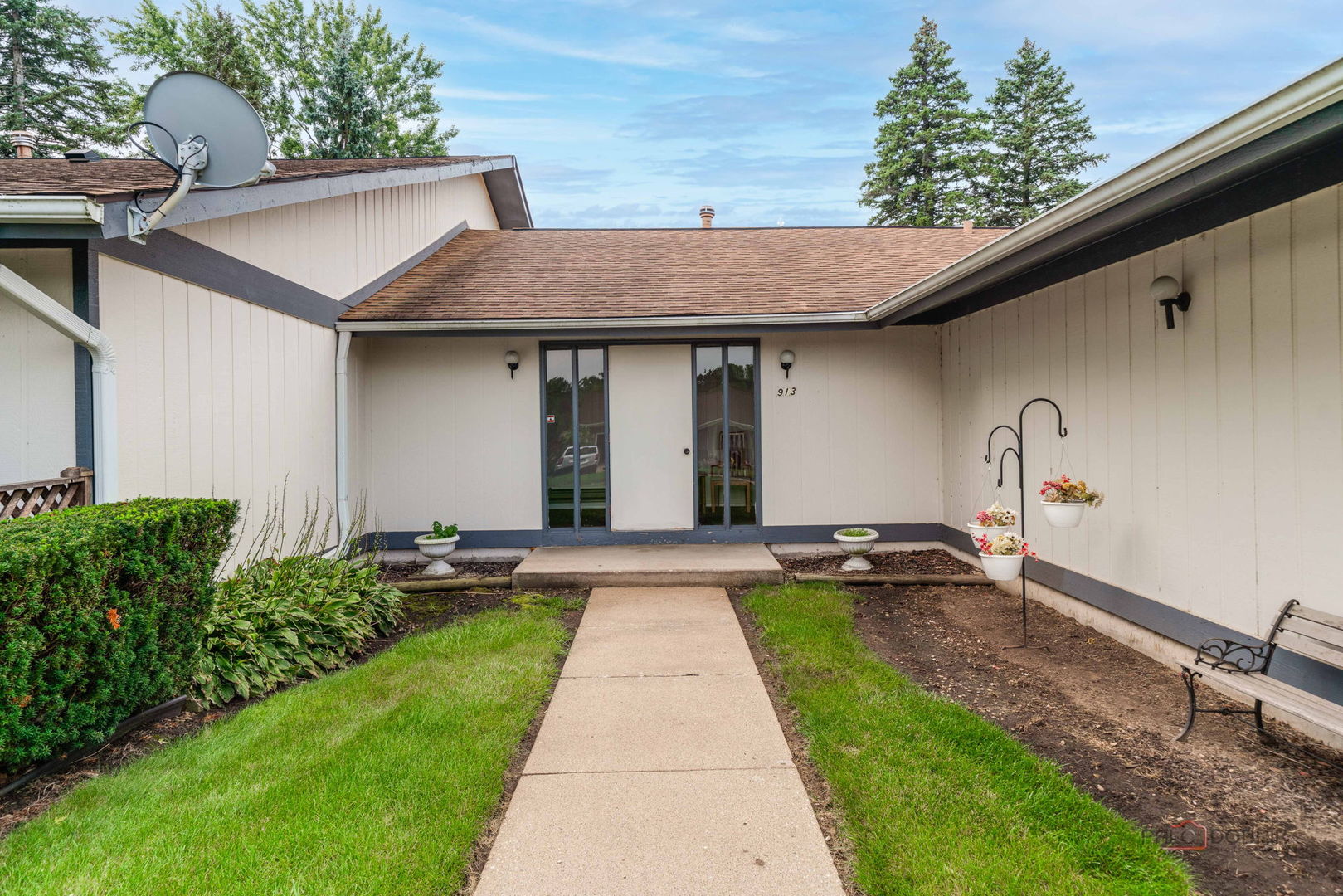 913 Wiltshire Drive A Property Photo 2