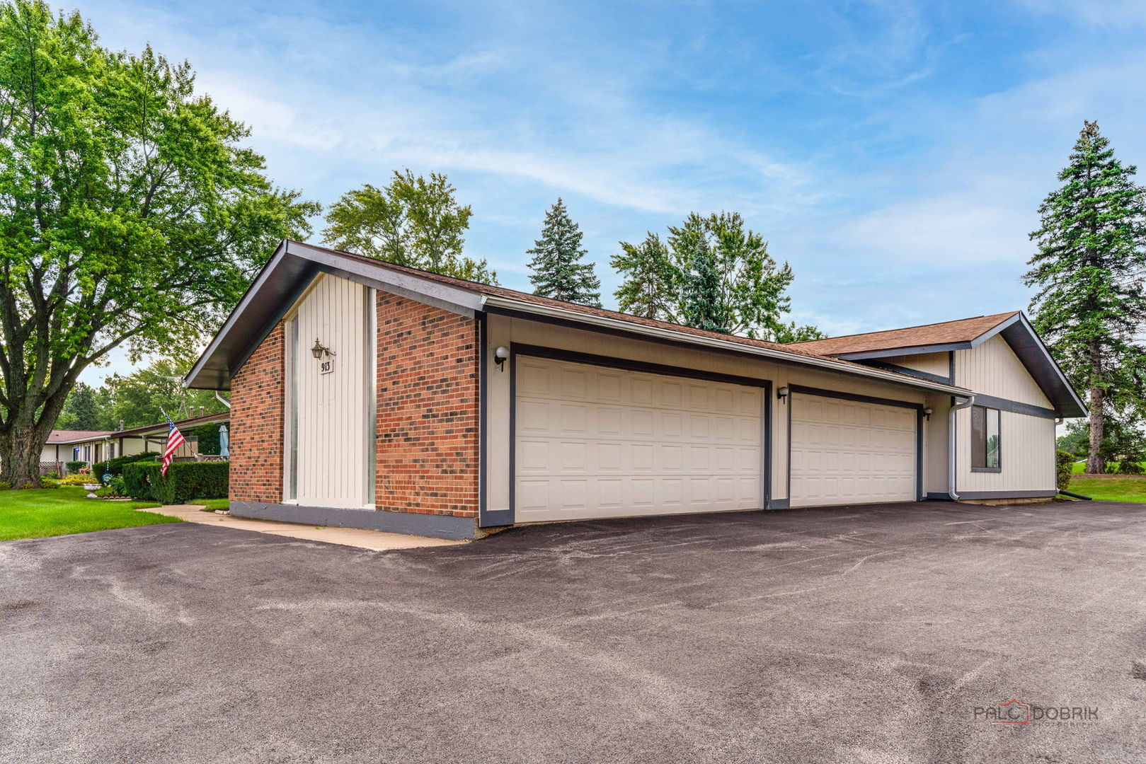 913 Wiltshire Drive A Property Photo 3