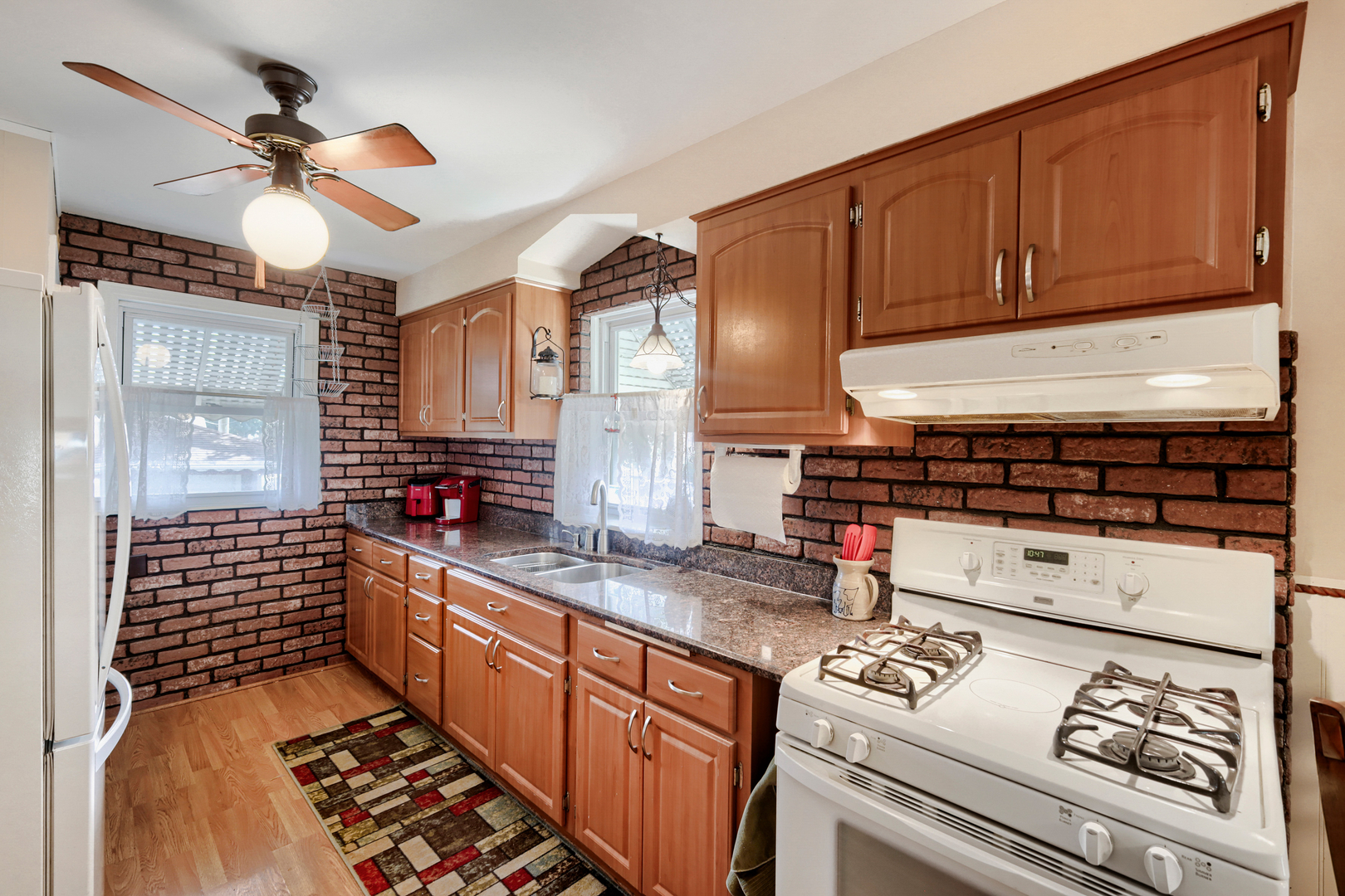 3229 Highland Avenue Property Photo 8