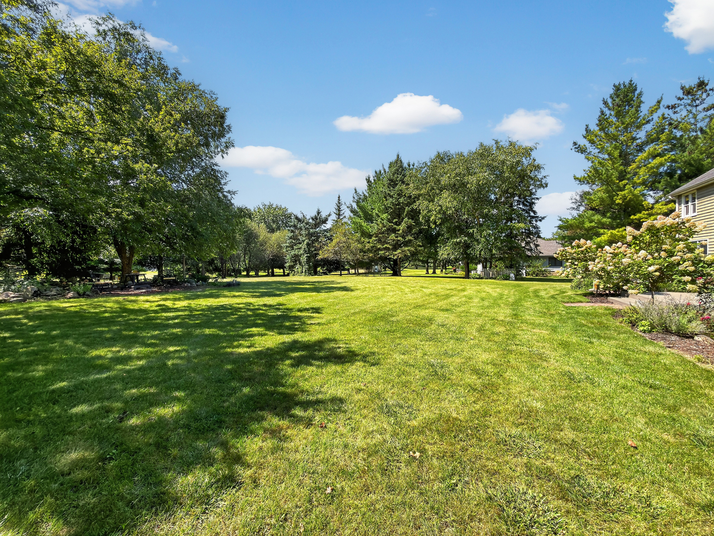 10303 E Hickory Ridge Drive Property Photo 39
