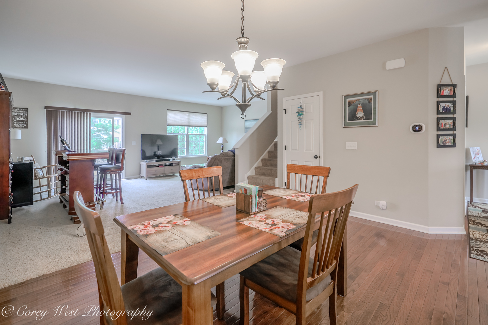 4062 Pompton Avenue Property Photo 13
