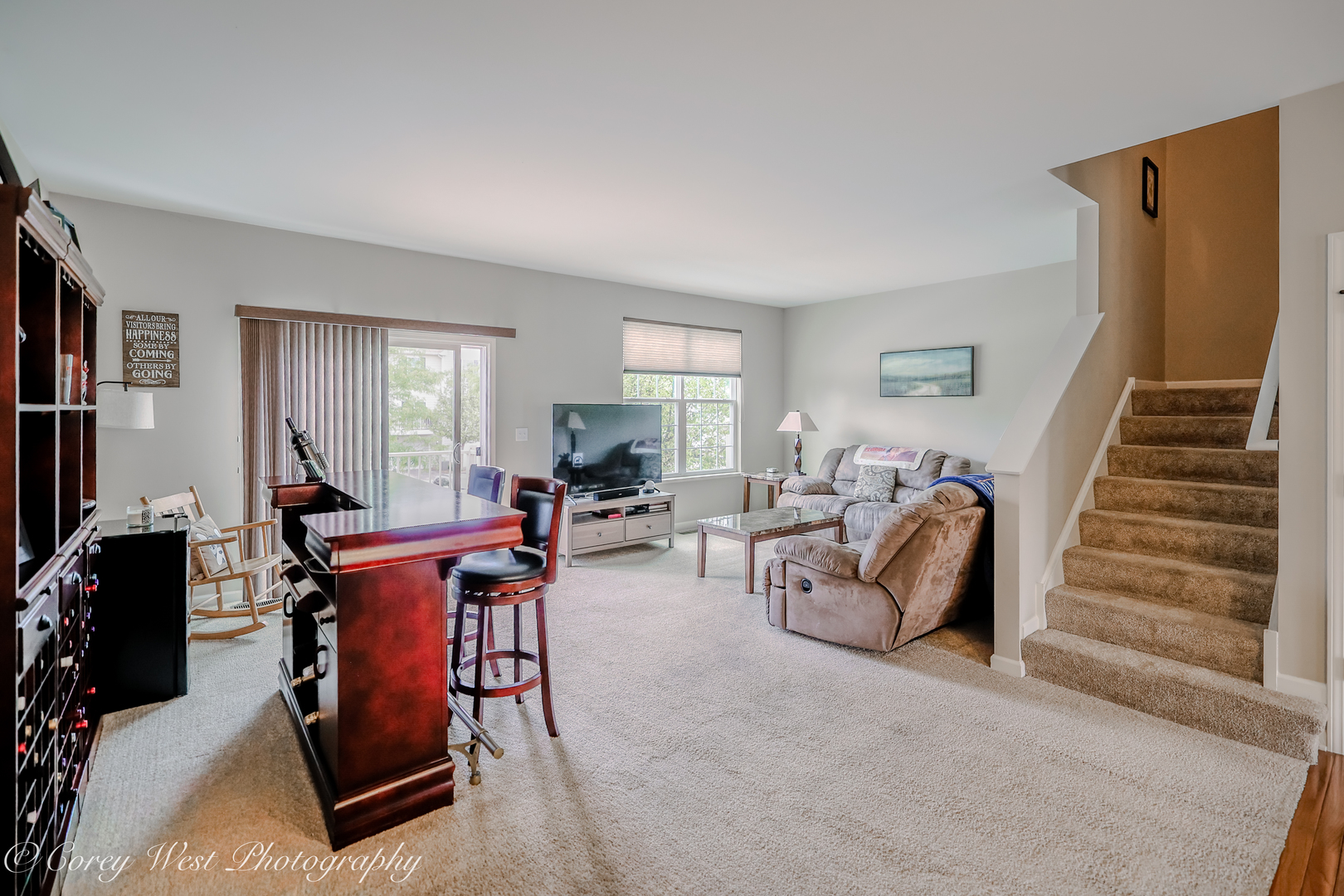 4062 Pompton Avenue Property Photo 14