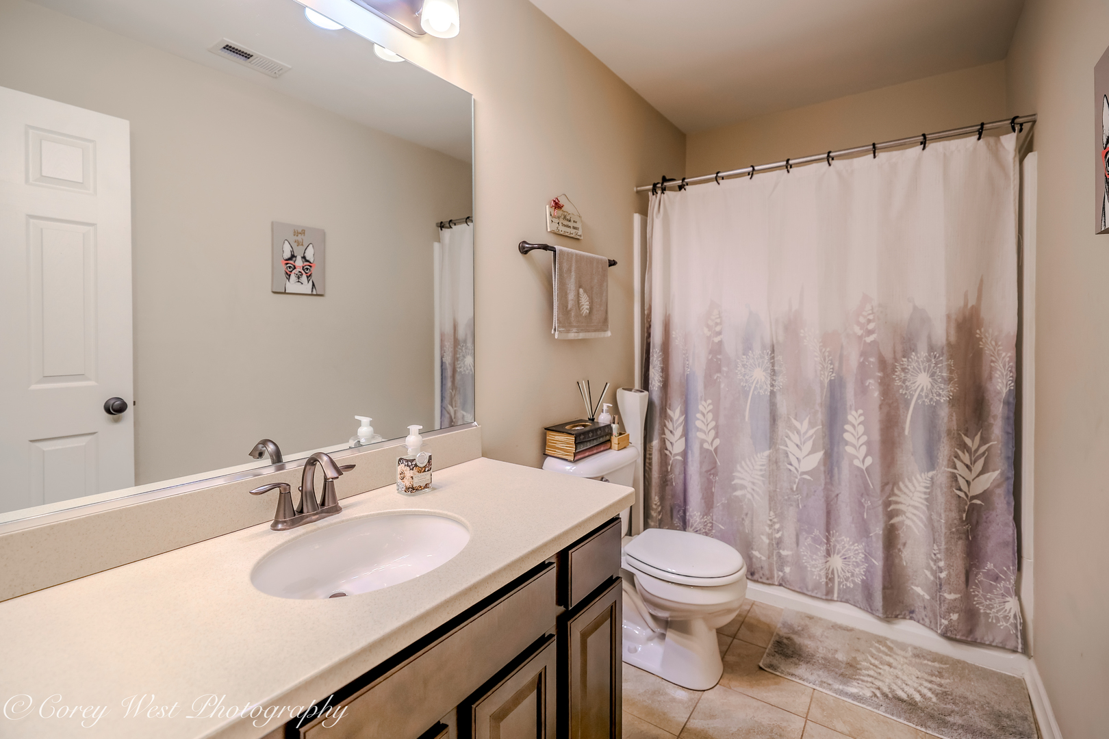 4062 Pompton Avenue Property Photo 24