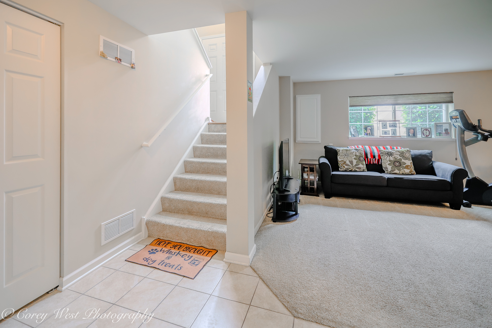 4062 Pompton Avenue Property Photo 31