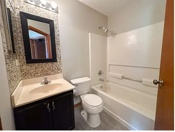 2462 Frost Drive Property Photo 14