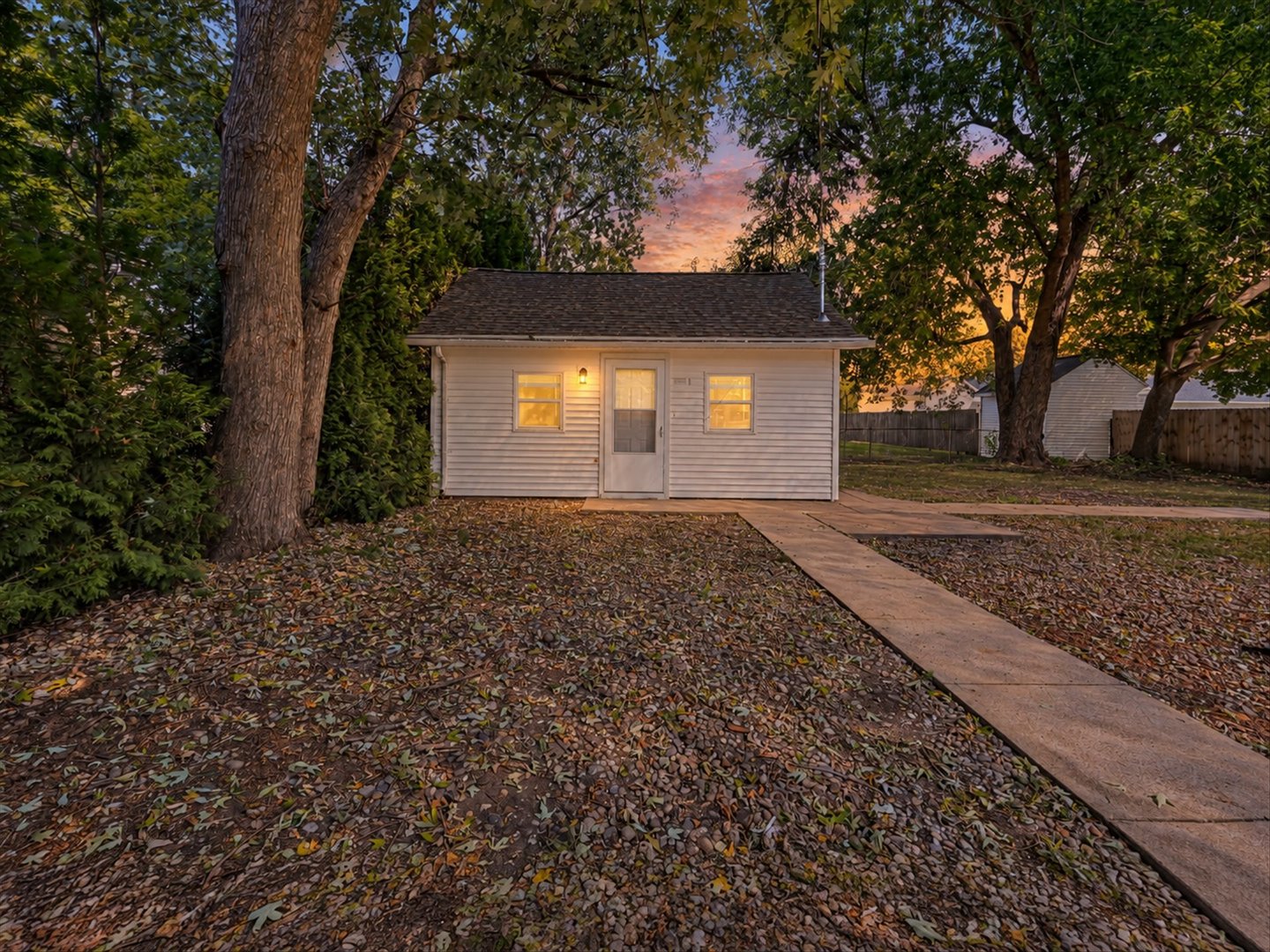604 E Houghton Street Property Photo 2