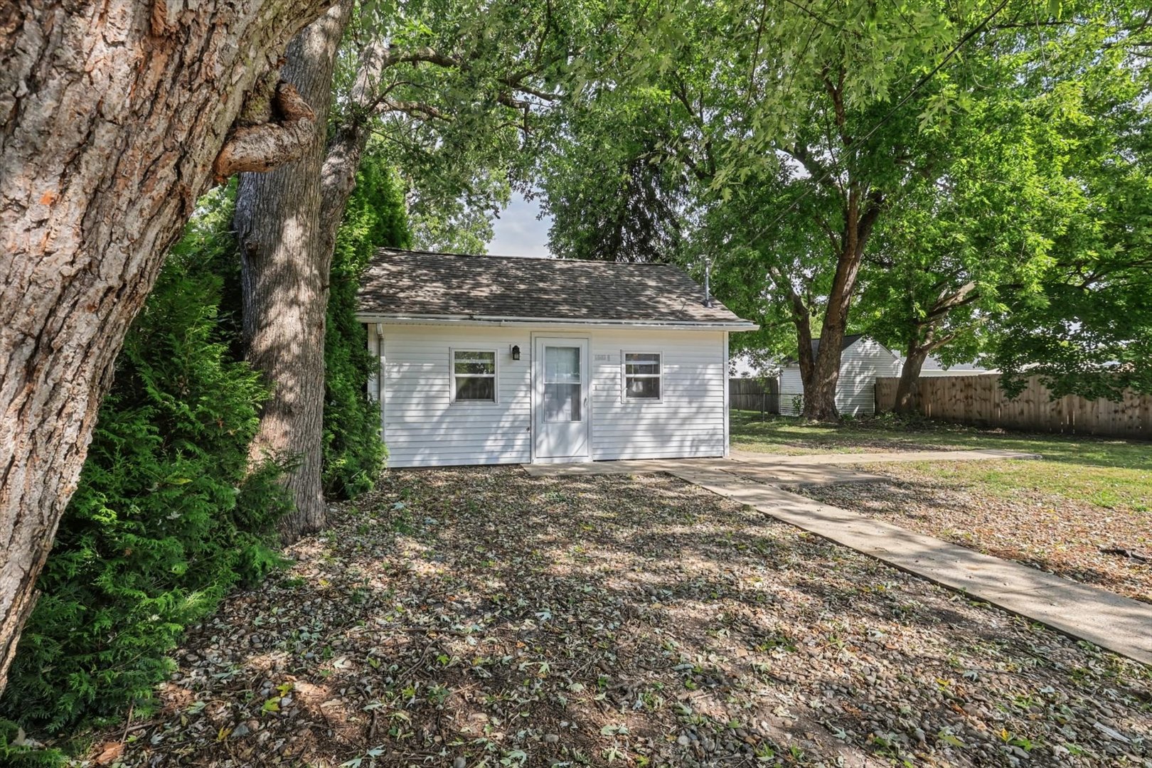 604 E Houghton Street Property Photo 5