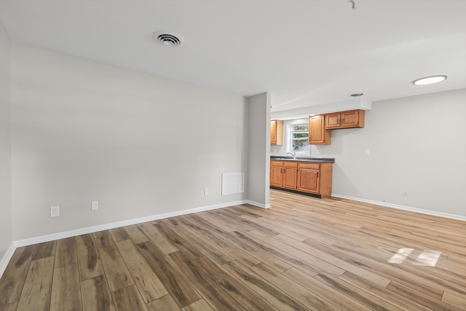 604 E Houghton Street Property Photo 12