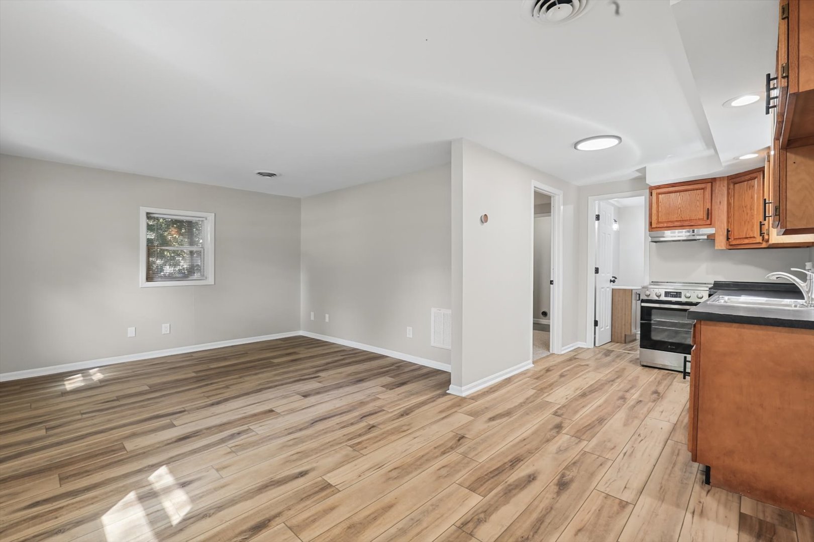 604 E Houghton Street Property Photo 15