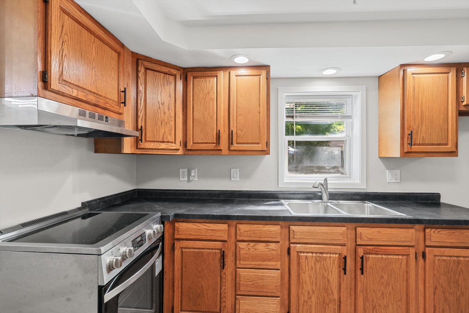 604 E Houghton Street Property Photo 18