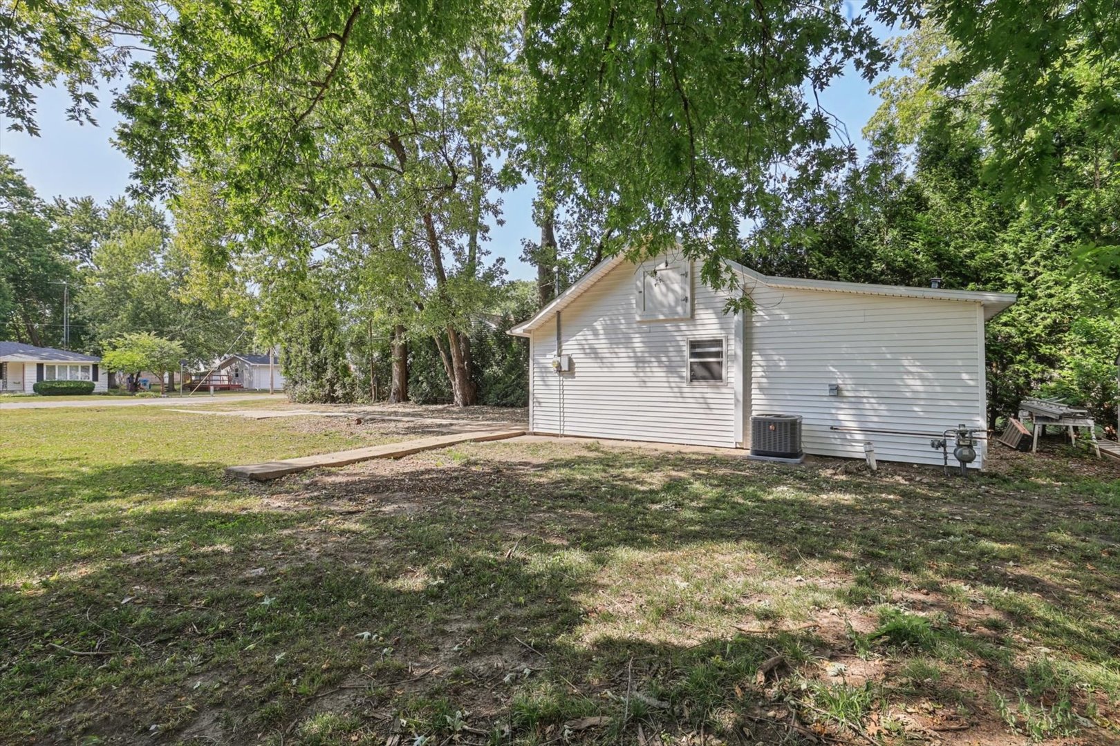 604 E Houghton Street Property Photo 30
