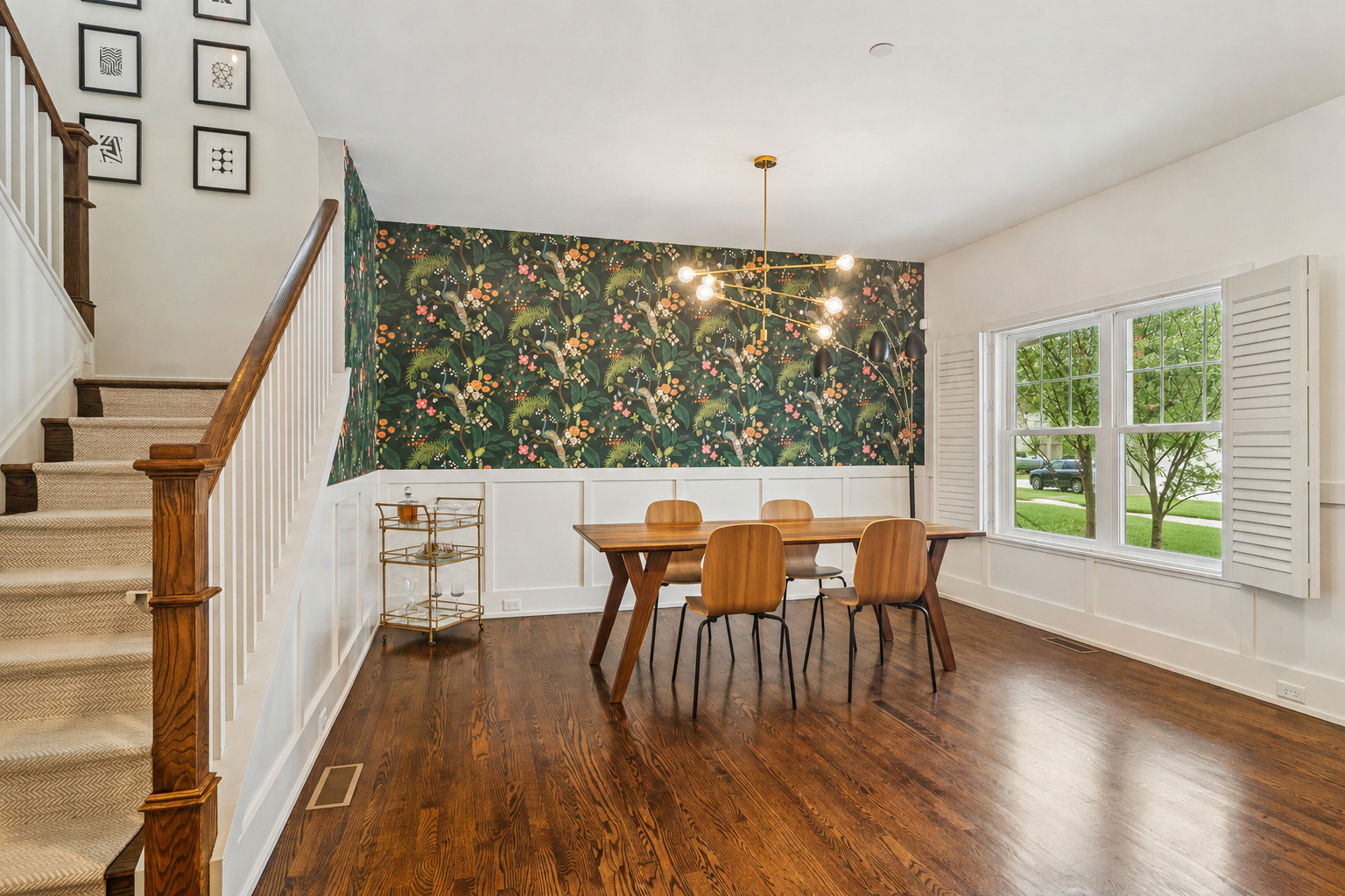 302 N Elm Street Property Photo 4