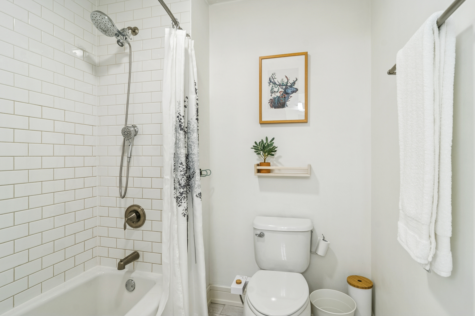 302 N Elm Street Property Photo 27