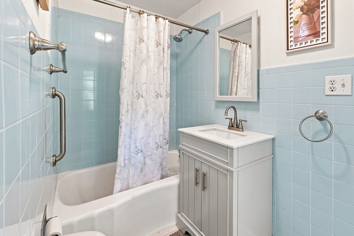39132 N Mound Avenue Property Photo 11