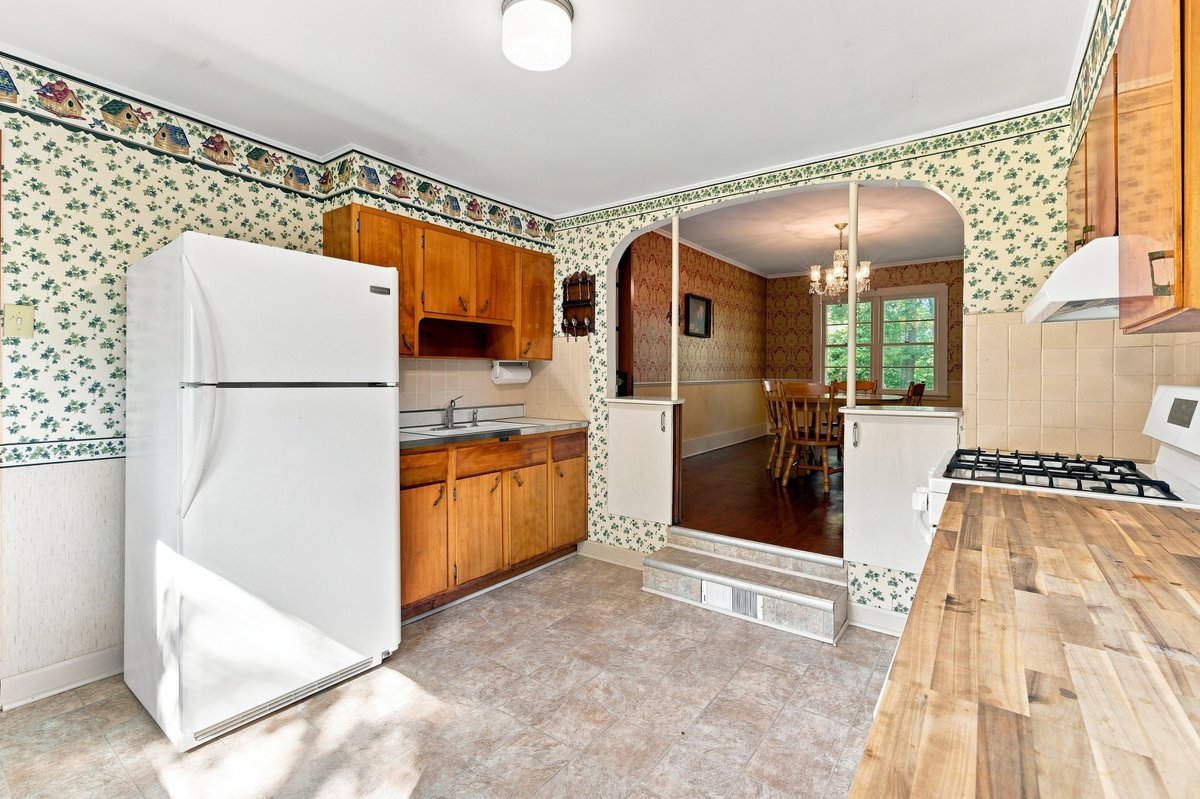 39132 N Mound Avenue Property Photo 13
