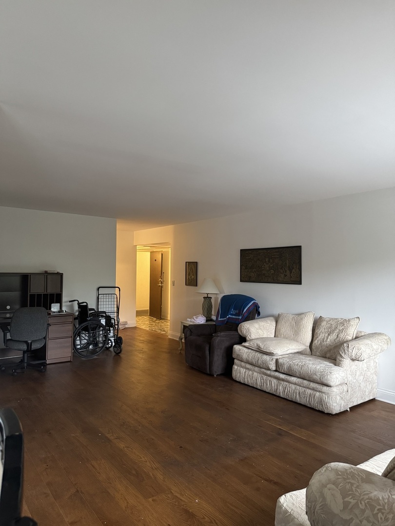 9374 Landings Lane 201 Property Photo 8