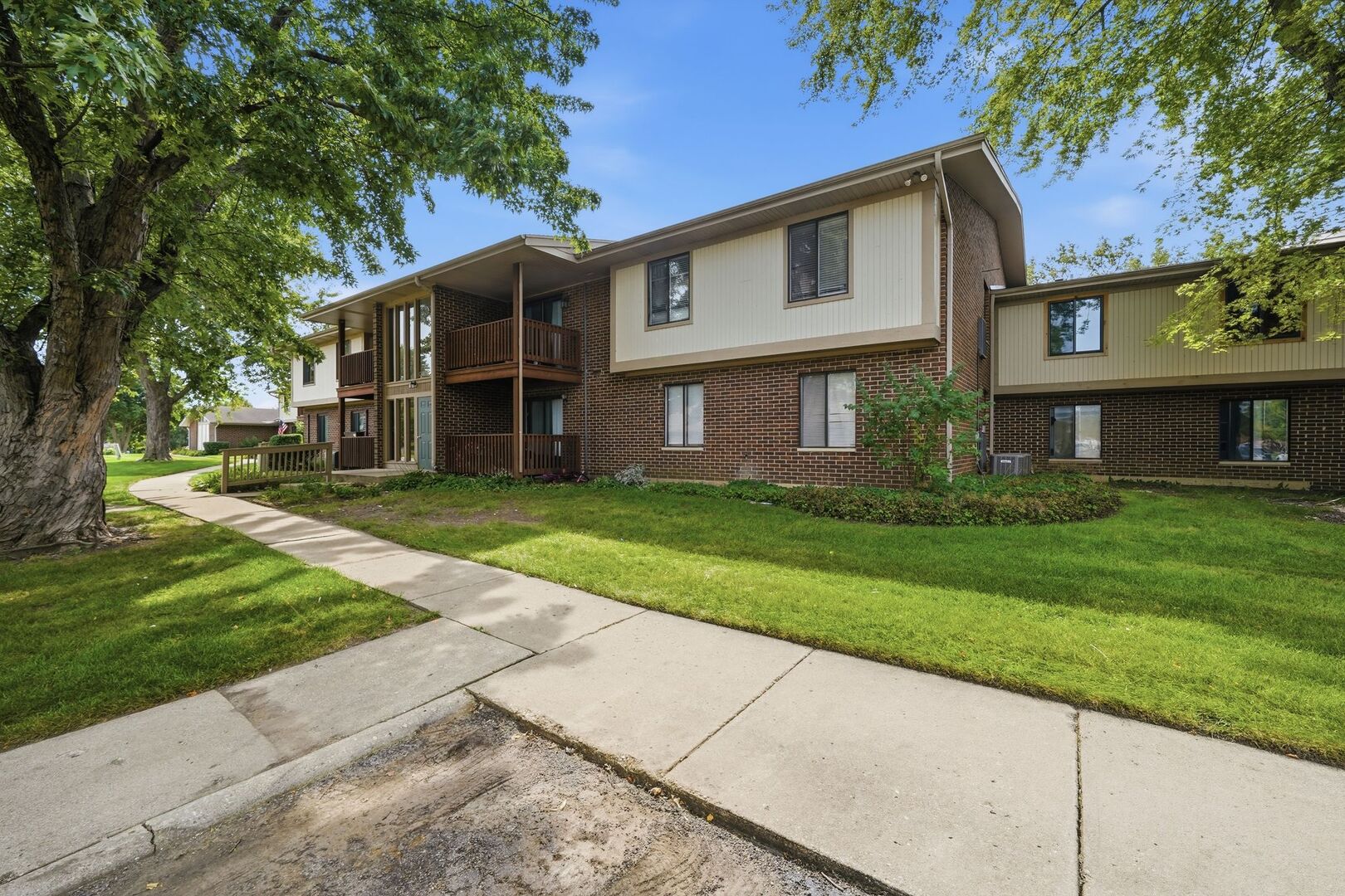 603 Garden Circle 1 Property Photo 1