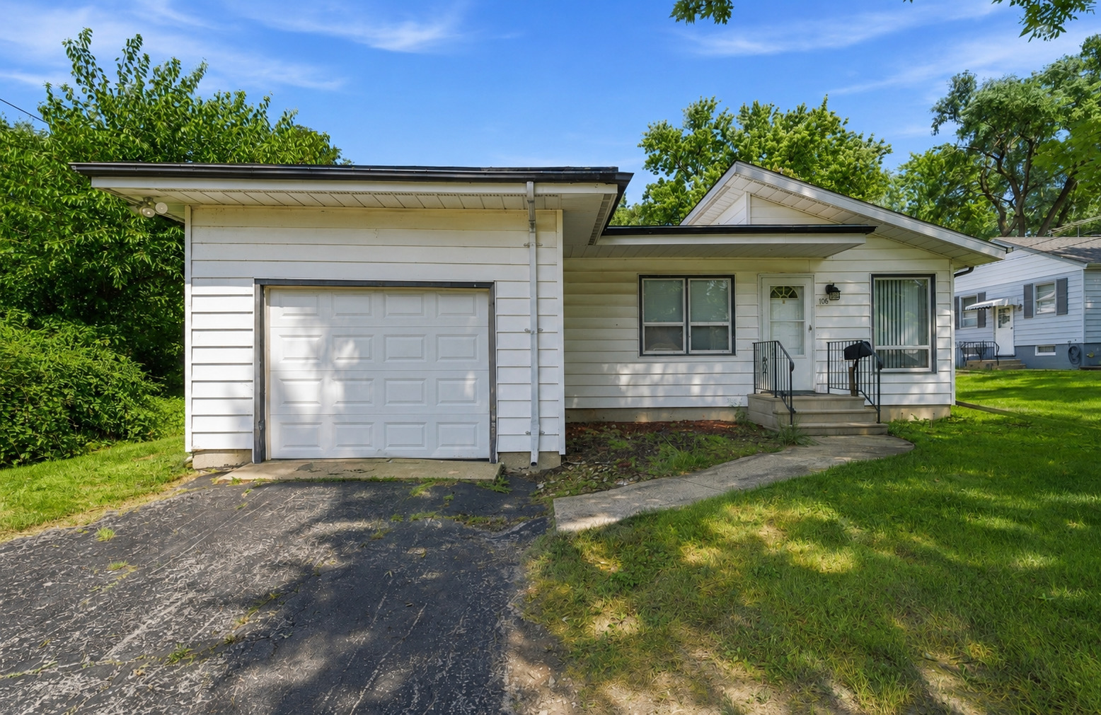 106 Thornton Street Property Photo 1