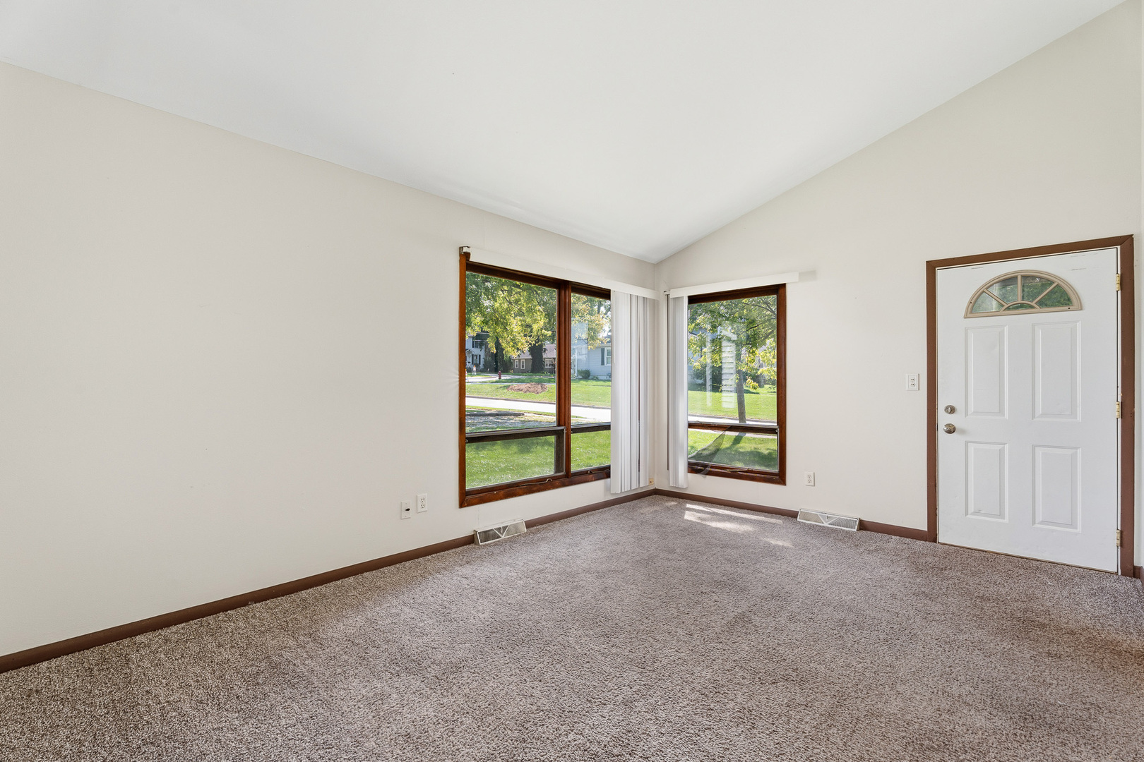 106 Thornton Street Property Photo 8