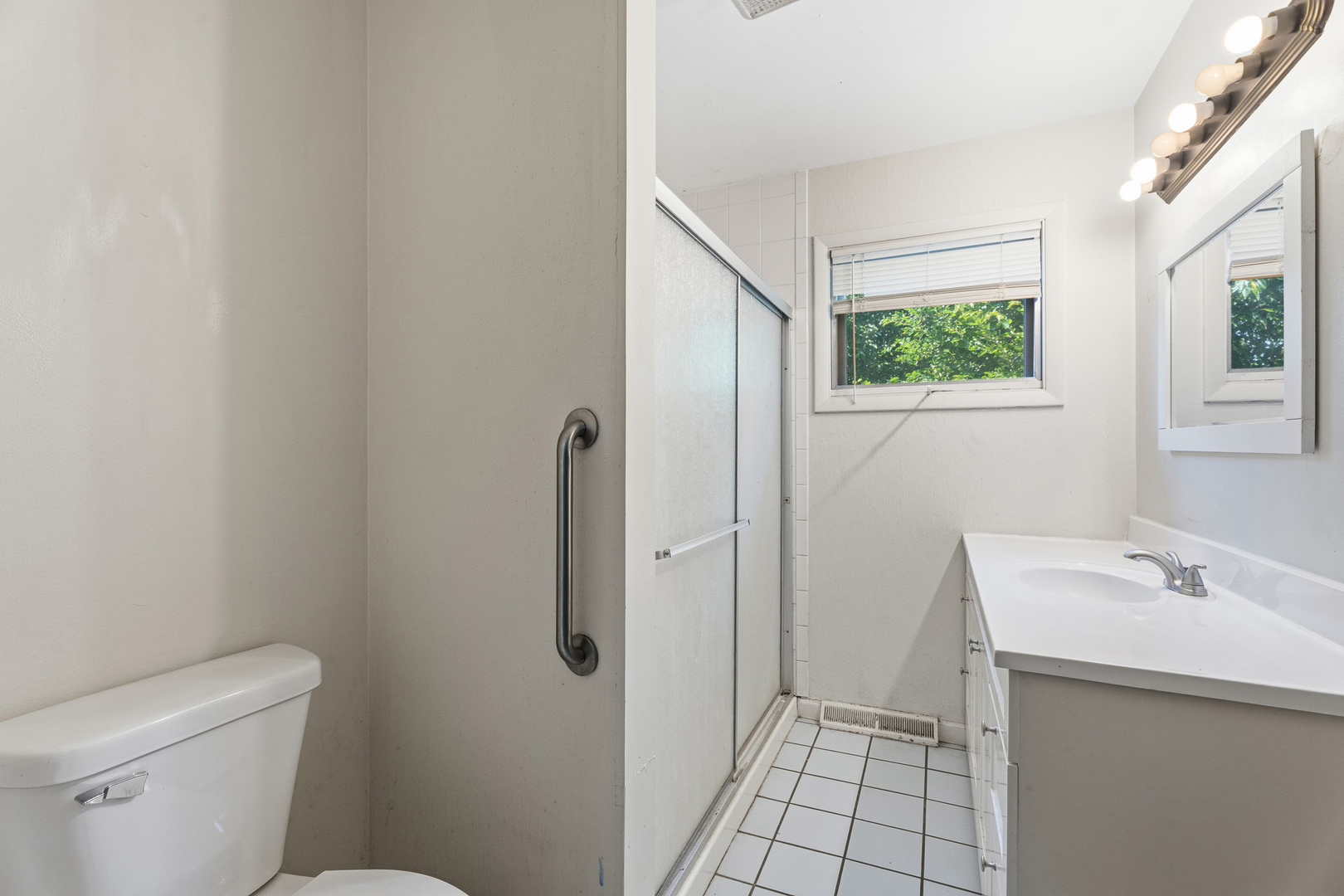 106 Thornton Street Property Photo 11