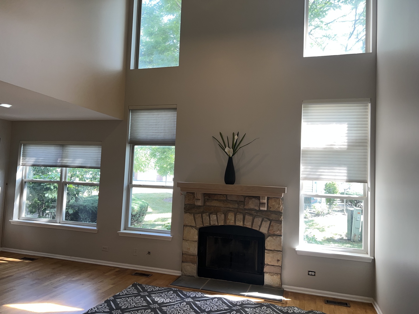 1560 E Chivalry Court Property Photo 2