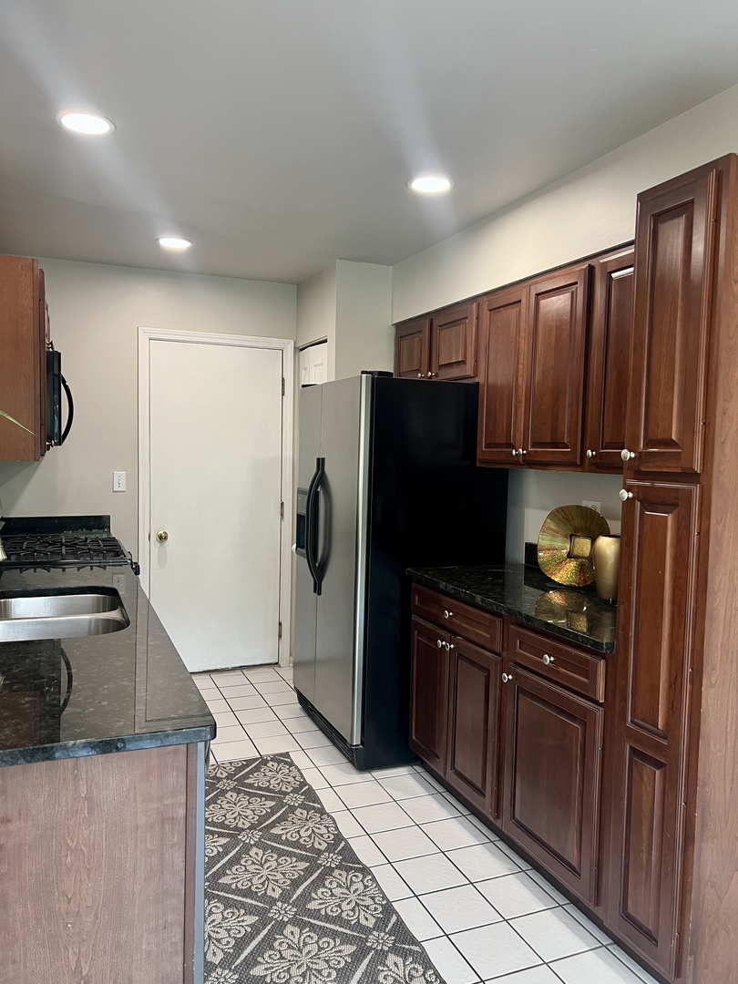 1560 E Chivalry Court Property Photo 11