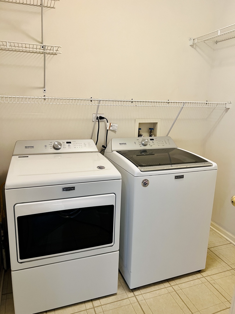 1560 E Chivalry Court Property Photo 17