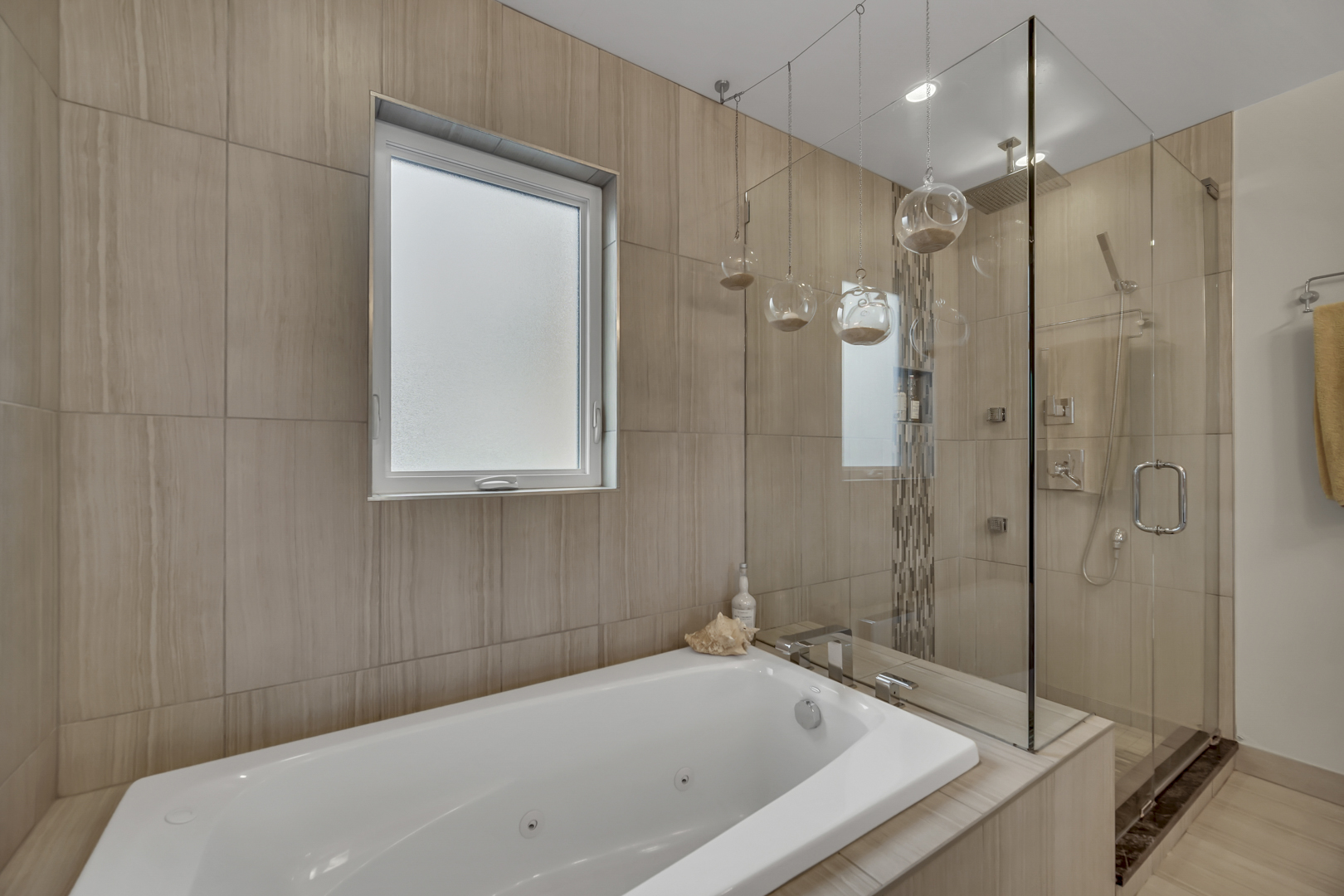 4304 N Overhill Avenue Property Photo 14