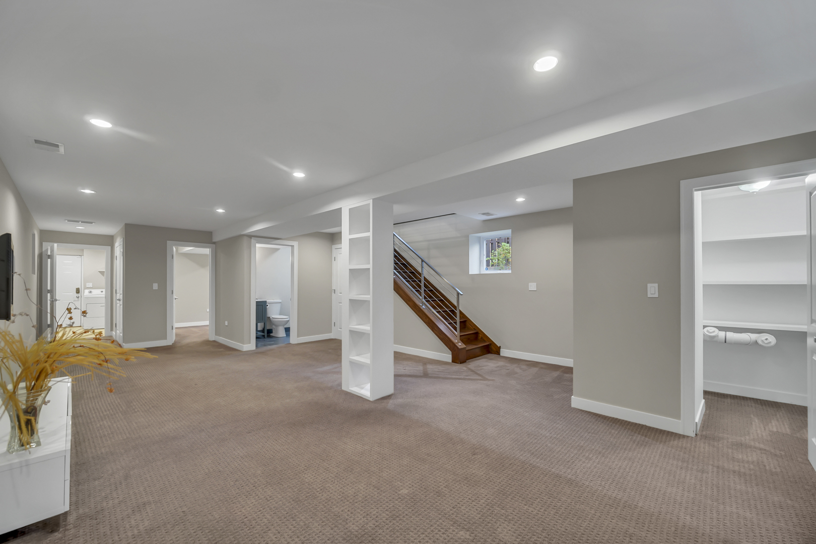 4304 N Overhill Avenue Property Photo 18