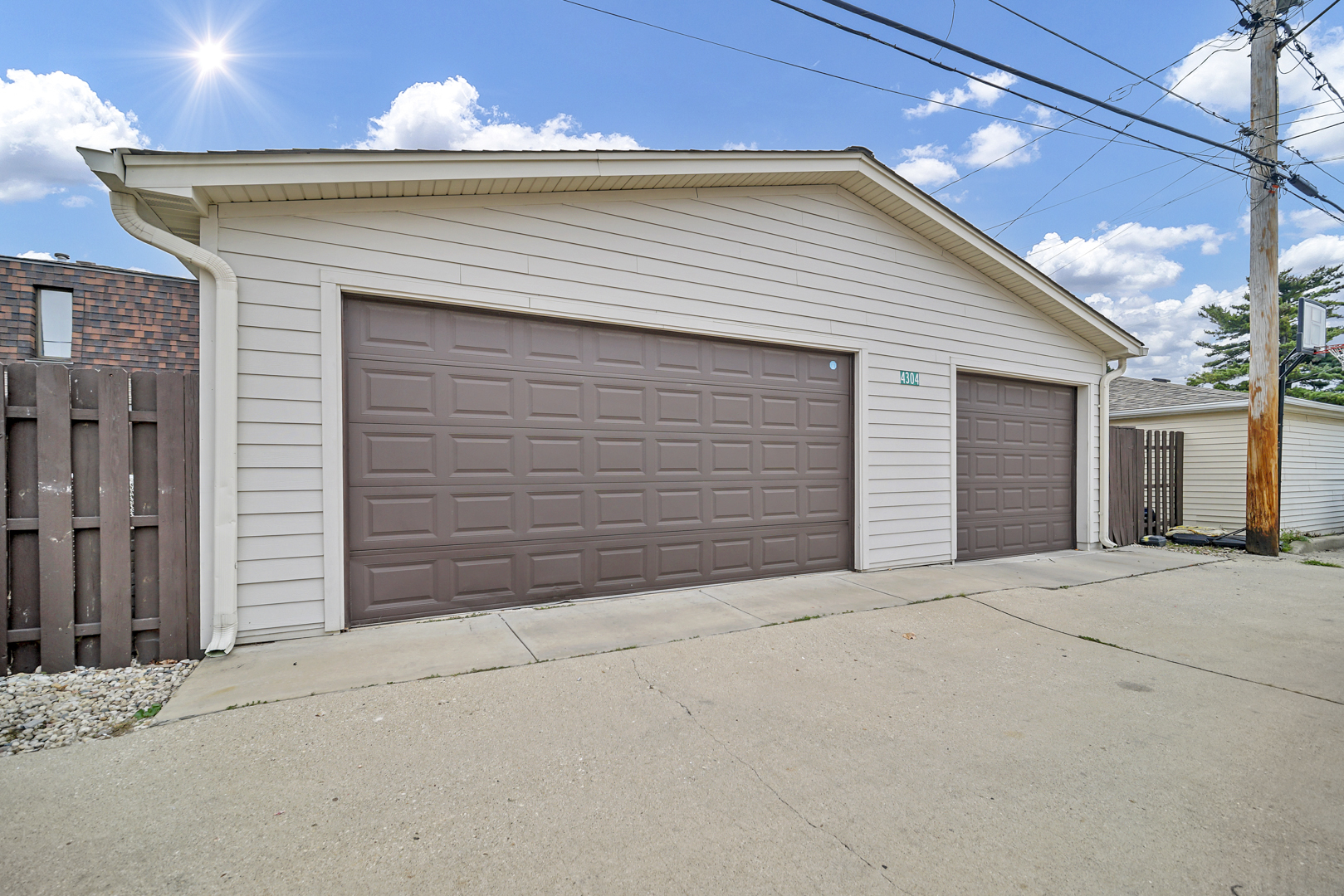 4304 N Overhill Avenue Property Photo 28