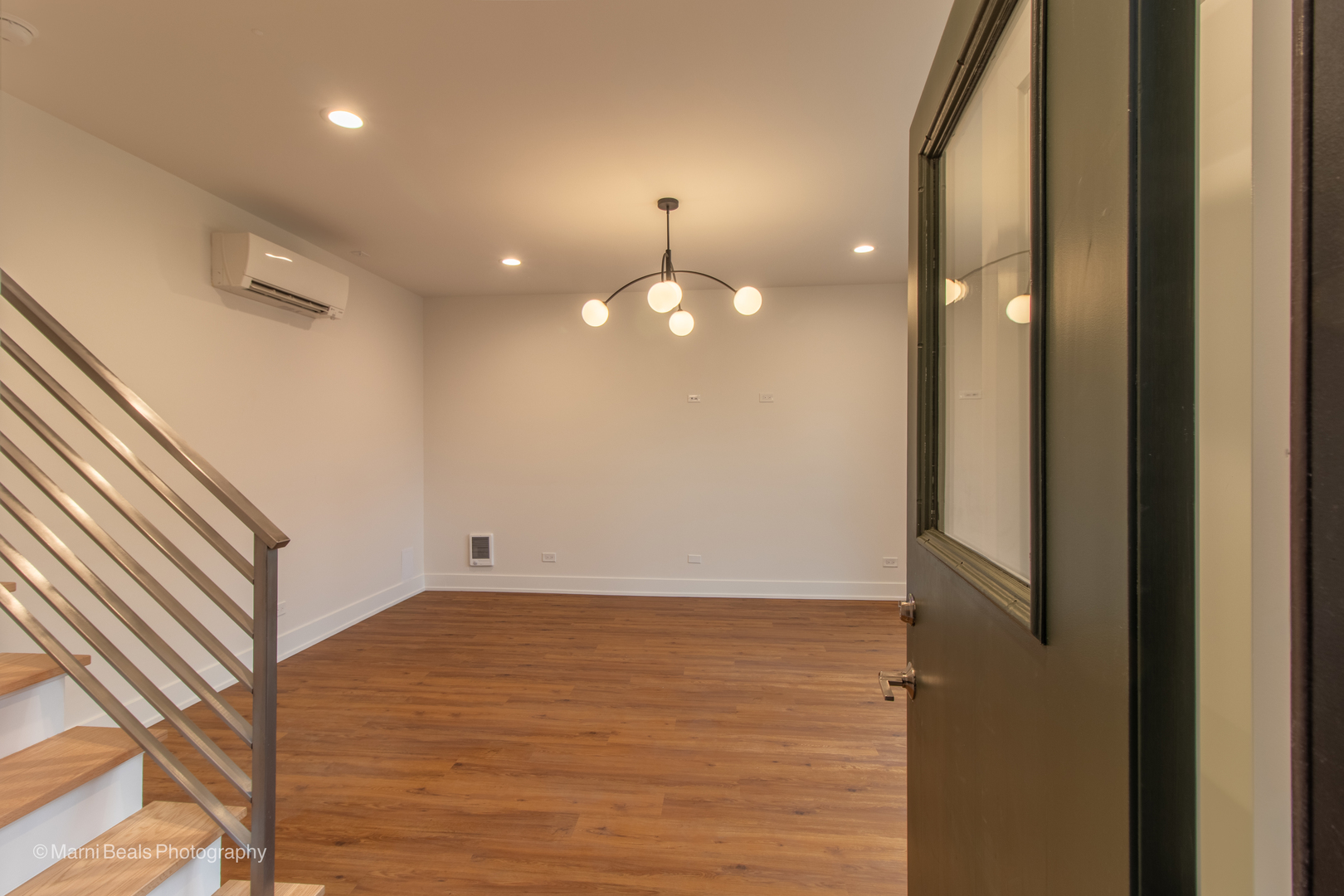 6747 S Langley Avenue Property Photo 15
