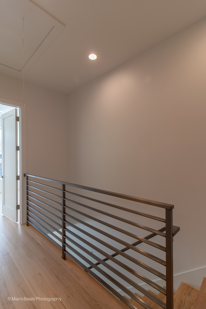 6747 S Langley Avenue Property Photo 16
