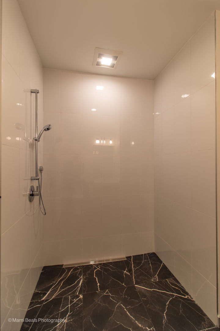6747 S Langley Avenue Property Photo 33