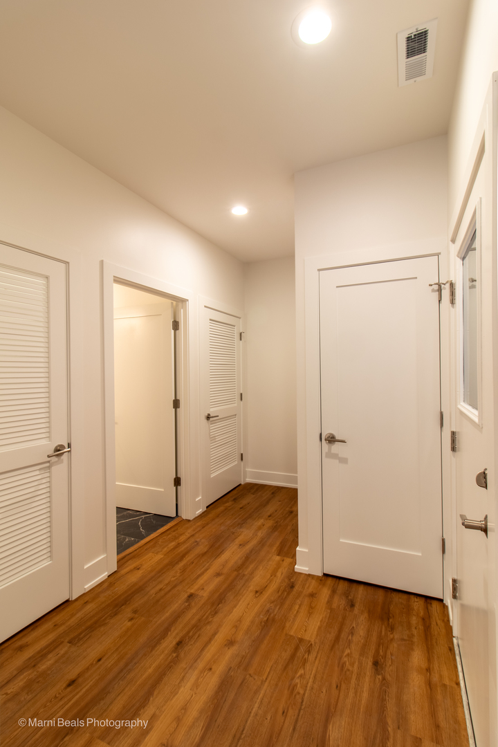 6747 S Langley Avenue Property Photo 34