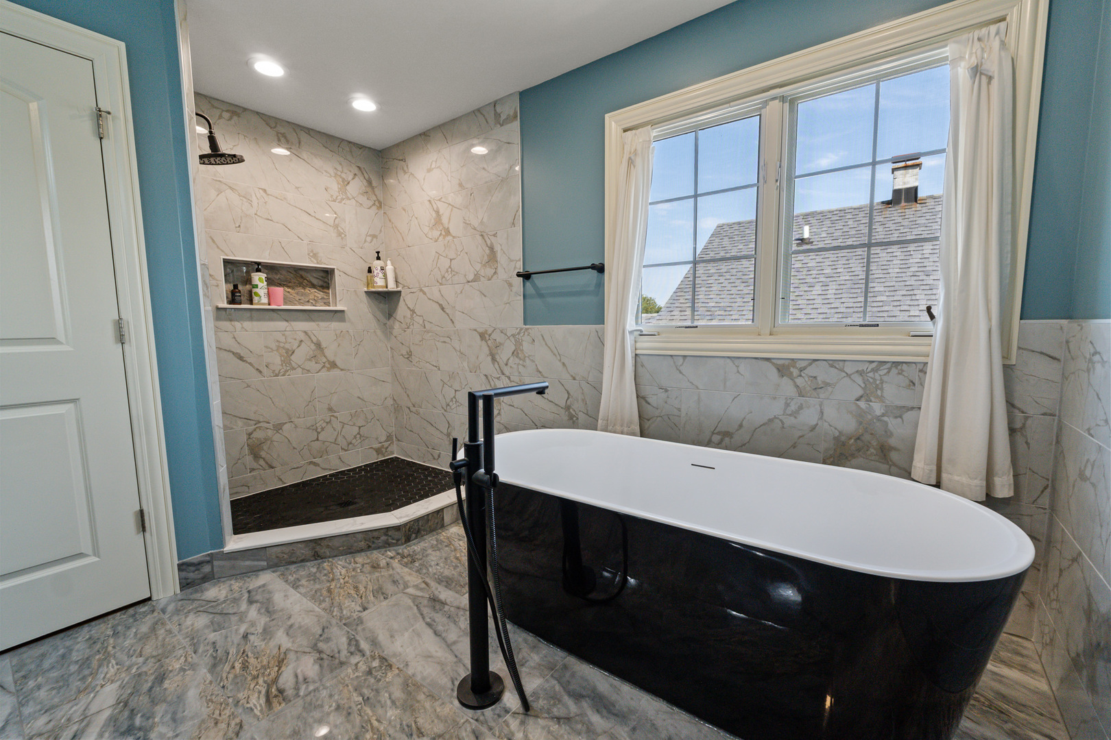 9304 Sproat Street Property Photo 16